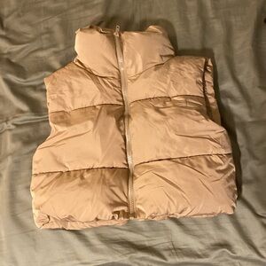 Puffer jacket the material similar to a windbreaker, from forever21 size small